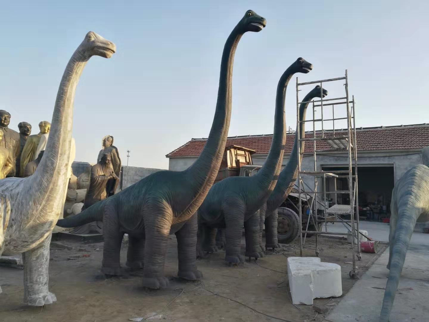 恐龍雕塑項目部分完工，出廠安裝（組圖）。
